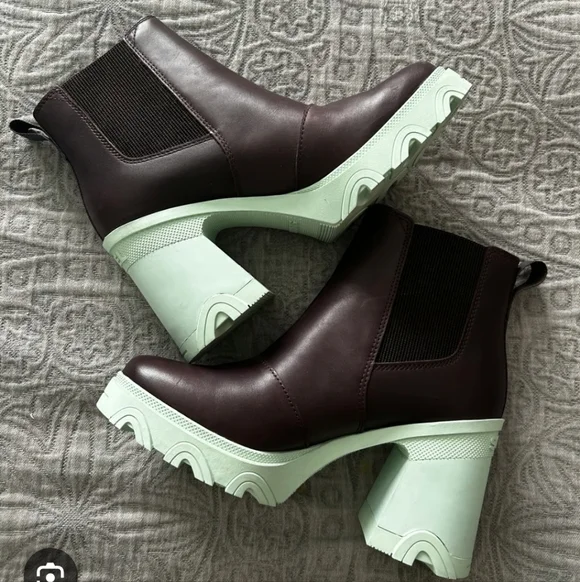 Sorel Brex Chelsea Women's Stylish Waterproof Weather Protection Boots - Picture 2 of 5